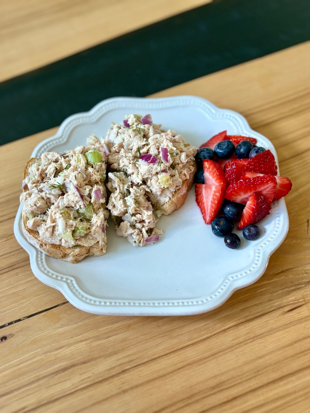 Tee’d Up Tuna Salad – Light, Crunchy, and Clubhouse-Approved